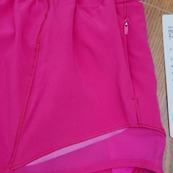 ❌❌❌SOLD❌❌❌NWT lululemon Hotty Hot LR Shorts 2.5"/ 8 - Picture 8 of 13